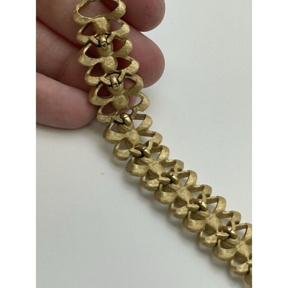 Crown Trifari Gold-Tone Clear Rhinestone Bracelet Signed - Picture 13 of 14